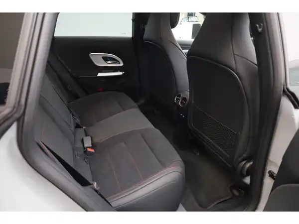 MERCEDES-BENZ CLA 350 4M (20/22)