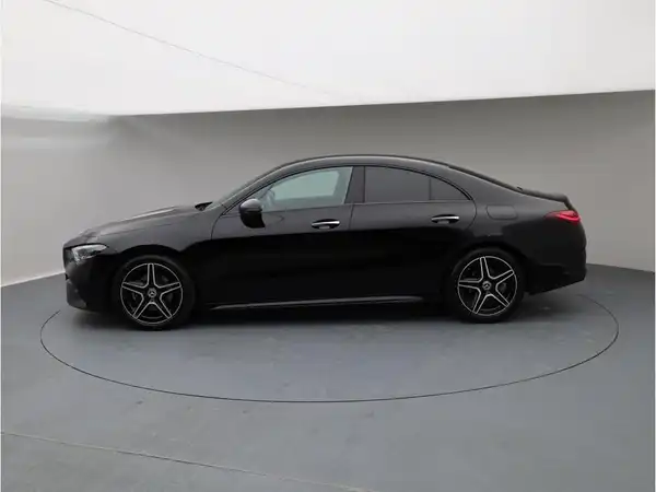 MERCEDES-BENZ CLA 180 (2/10)