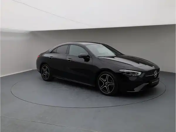 MERCEDES-BENZ CLA 180 (7/10)