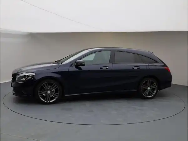 MERCEDES-BENZ CLA 200 d SB (2/22)