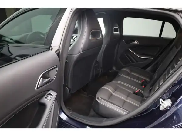 MERCEDES-BENZ CLA 200 d SB (11/22)
