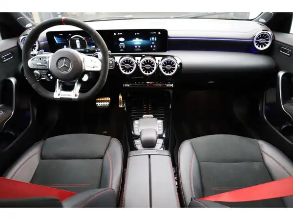 MERCEDES-BENZ CLA 45 S 4M+ SB (14/28)