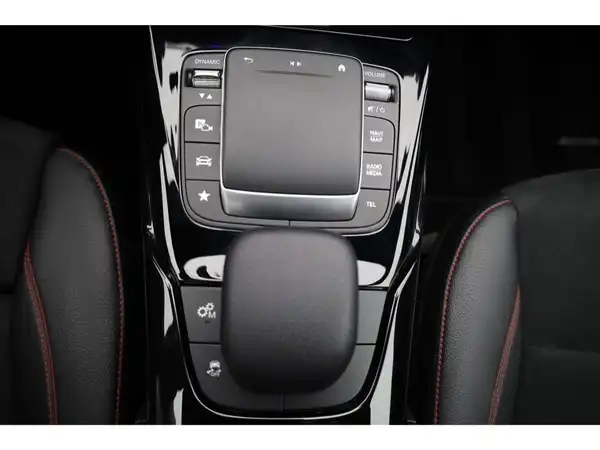 MERCEDES-BENZ CLA 45 S 4M+ SB (24/28)