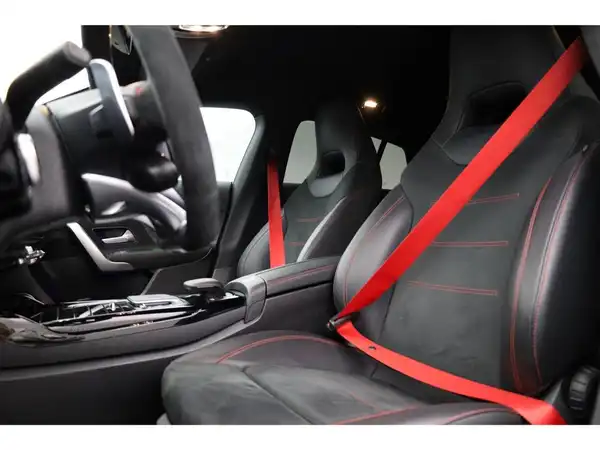 MERCEDES-BENZ CLA 45 S 4M+ SB (25/28)