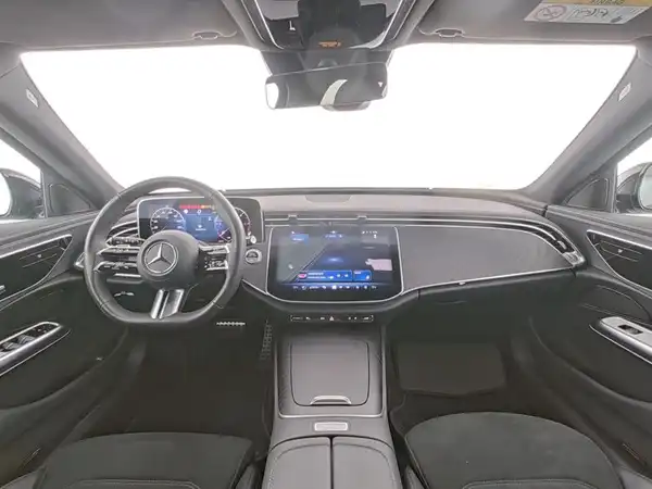 MERCEDES-BENZ E 220 T d (7/9)