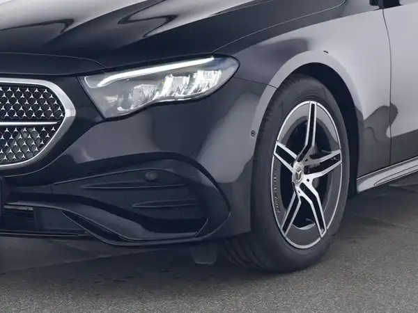 MERCEDES-BENZ E 220 T d (4/10)