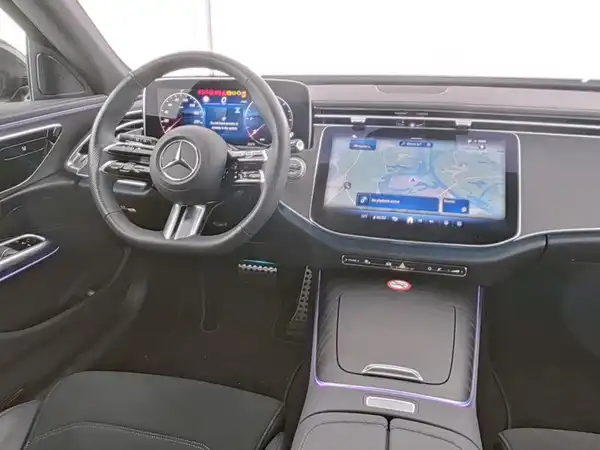 MERCEDES-BENZ E 220 T d (7/10)