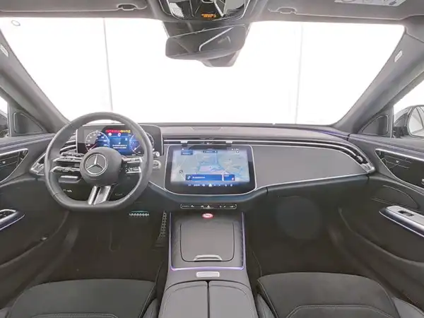 MERCEDES-BENZ E 220 T d (8/10)