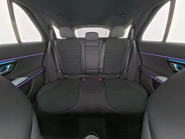 MERCEDES-BENZ E 220 T d (9/10)