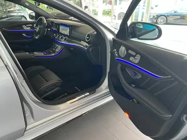 MERCEDES-BENZ E 63 T S 4M+ (10/28)