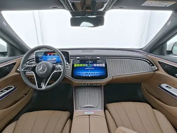 MERCEDES-BENZ E 220 d (8/10)
