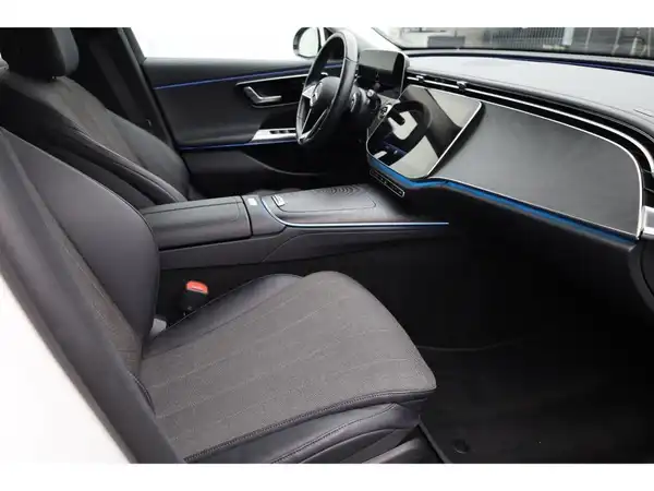 MERCEDES-BENZ E 220 d (17/23)