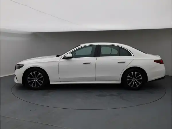 MERCEDES-BENZ E 220 d (3/23)