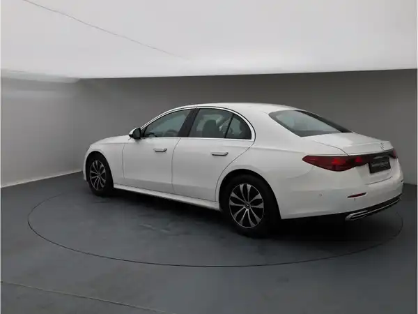 MERCEDES-BENZ E 220 d (4/23)
