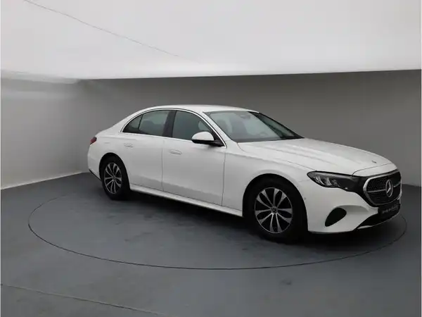 MERCEDES-BENZ E 220 d (8/23)