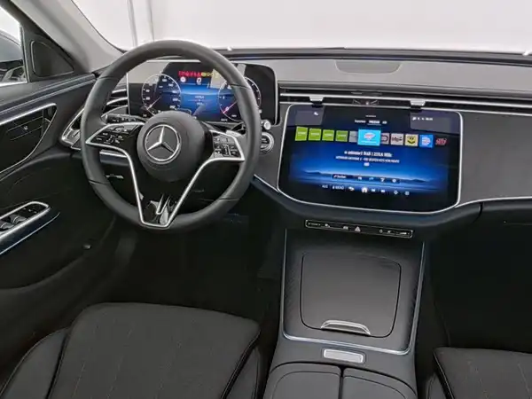 MERCEDES-BENZ E 220 T d (7/10)