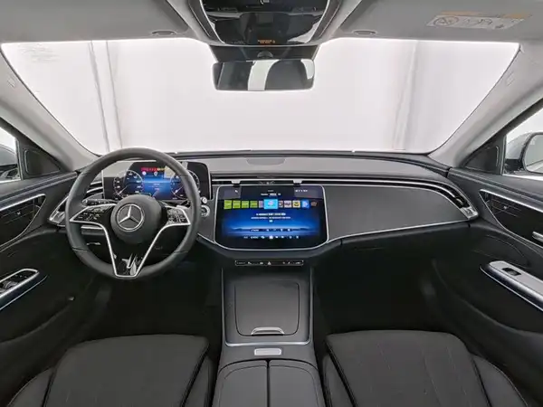 MERCEDES-BENZ E 220 T d (8/10)