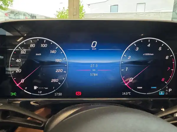 MERCEDES-BENZ E 200 T 4M (17/19)