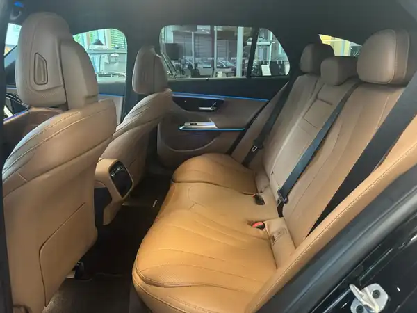 MERCEDES-BENZ E 200 T 4M (7/19)