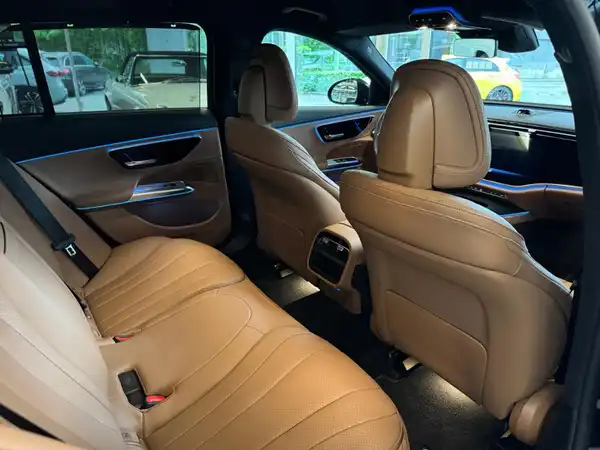MERCEDES-BENZ E 200 T 4M (9/19)