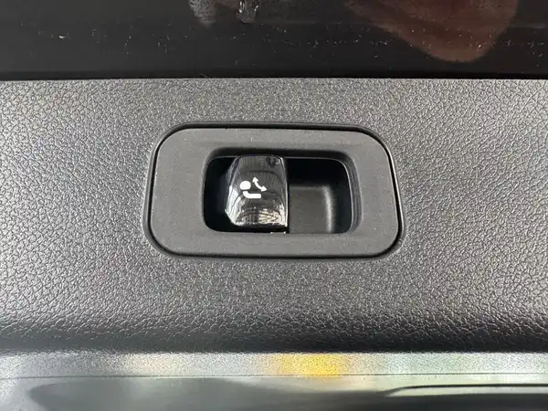 MERCEDES-BENZ E 220 T d (12/18)