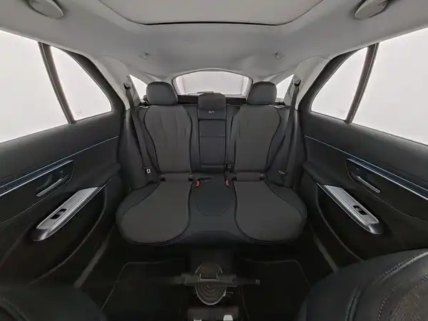 MERCEDES-BENZ E 220 T d (9/10)