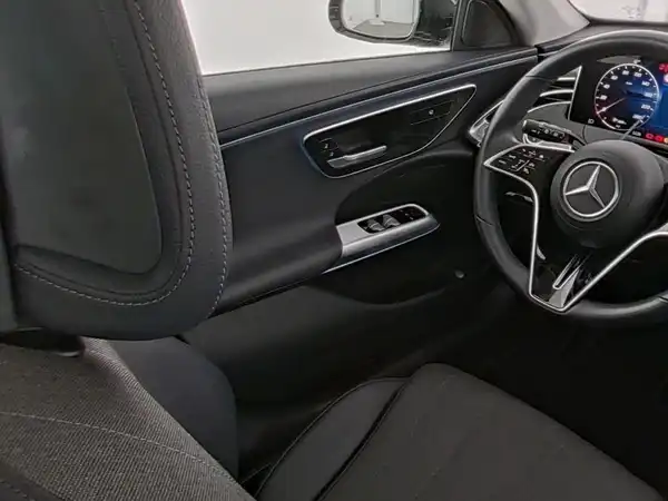 MERCEDES-BENZ E 220 T d (10/10)