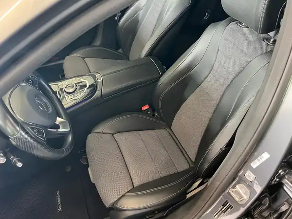 MERCEDES-BENZ E 220 d 4MATIC T-Modell (16/23)