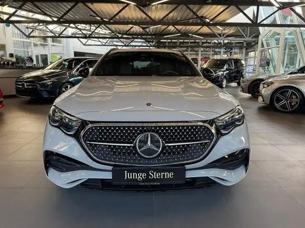 MERCEDES-BENZ E 300 T de 4M (6/24)