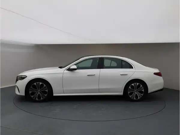 MERCEDES-BENZ E 220 d (2/19)