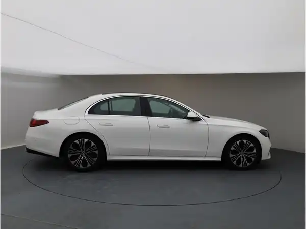 MERCEDES-BENZ E 220 d (6/19)