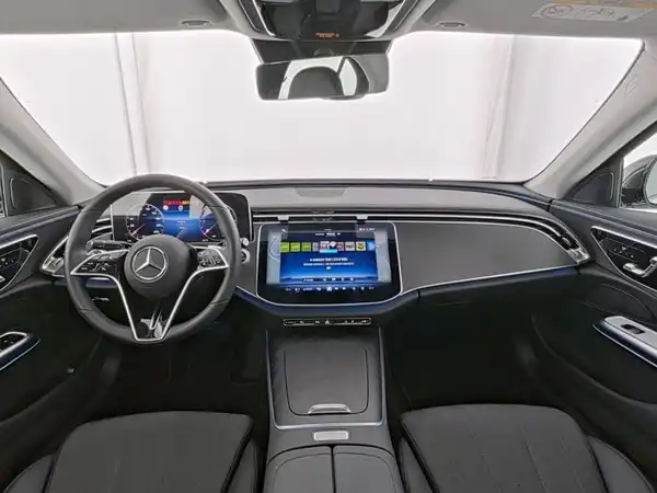 MERCEDES-BENZ E 220 d (8/10)