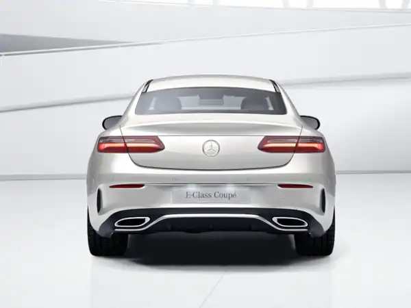 MERCEDES-BENZ E 300 Coupe (4/10)