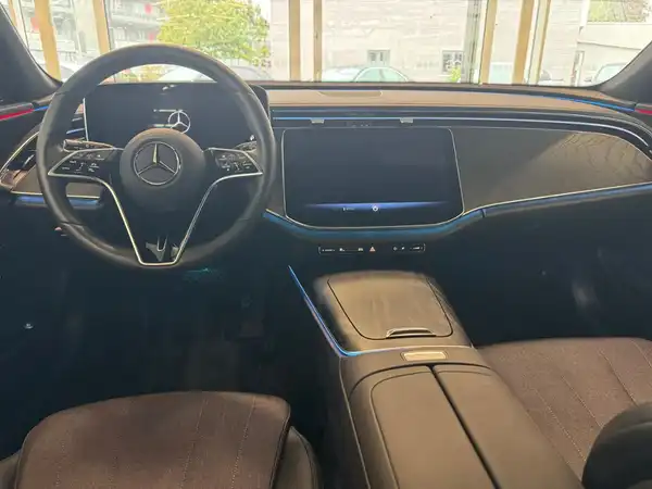 MERCEDES-BENZ E 220 d T (11/19)