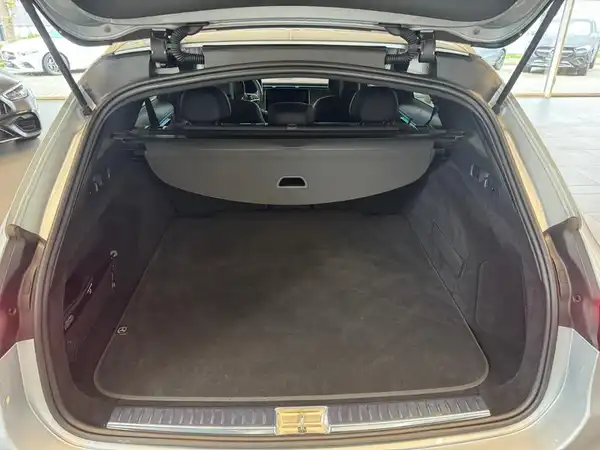 MERCEDES-BENZ E 220 d T (12/19)
