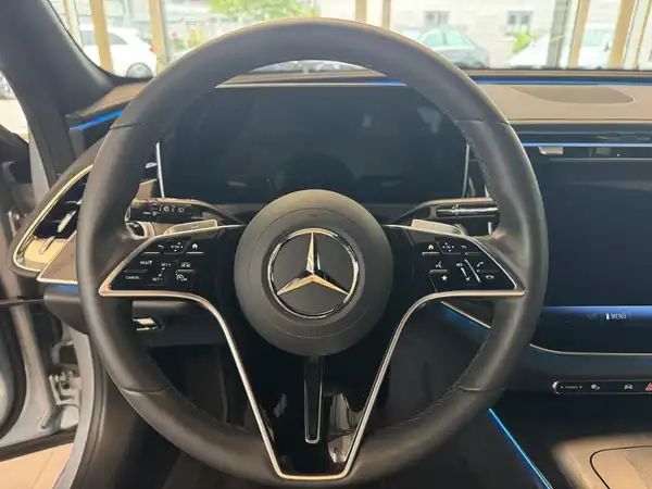 MERCEDES-BENZ E 220 d T (16/19)