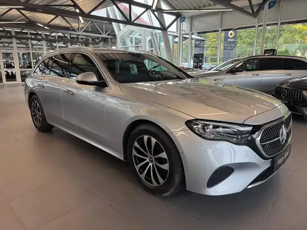 MERCEDES-BENZ E 220 d T (6/19)