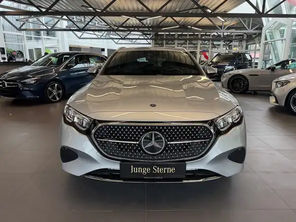 MERCEDES-BENZ E 220 d T (7/19)
