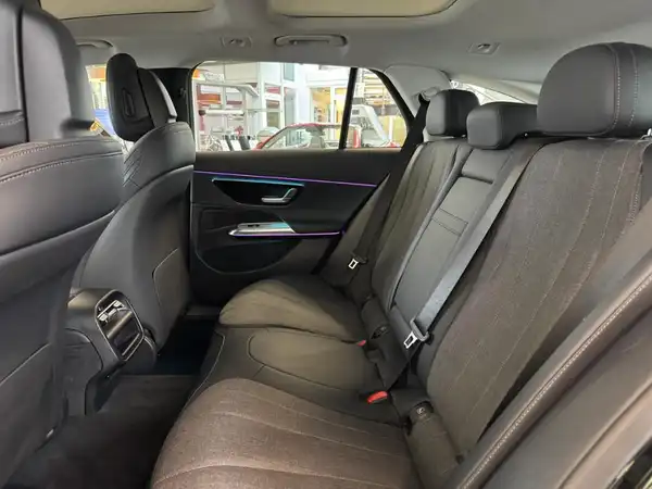 MERCEDES-BENZ E 220 T d 4M (11/23)