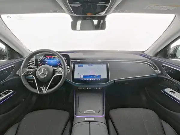 MERCEDES-BENZ E 220 T d 4M (7/10)