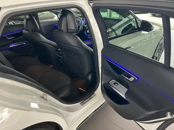 MERCEDES-BENZ E 220 T d (12/26)
