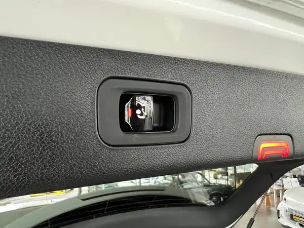 MERCEDES-BENZ E 220 T d (14/26)