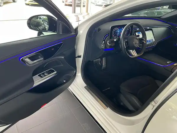 MERCEDES-BENZ E 220 T d (16/26)