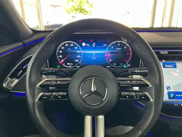 MERCEDES-BENZ E 220 T d (23/26)