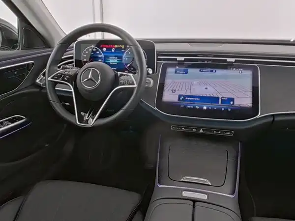 MERCEDES-BENZ E 220 T d (7/10)