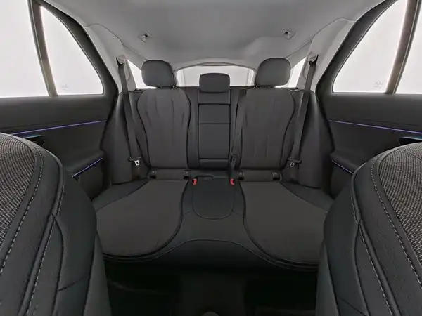 MERCEDES-BENZ E 220 T d (9/10)