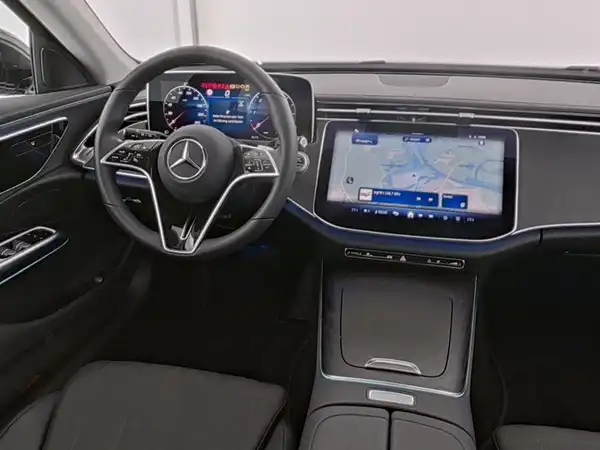 MERCEDES-BENZ E 220 T d (7/10)