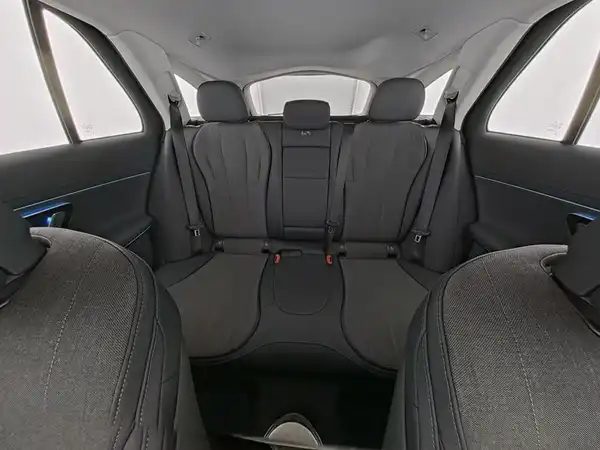 MERCEDES-BENZ E 220 T d (9/10)