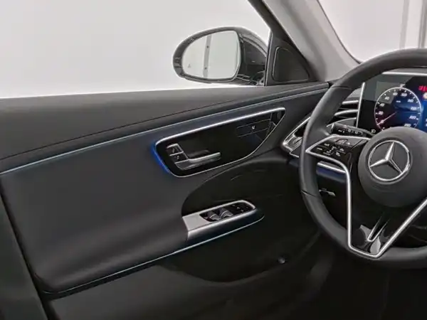 MERCEDES-BENZ E 220 T d (10/10)