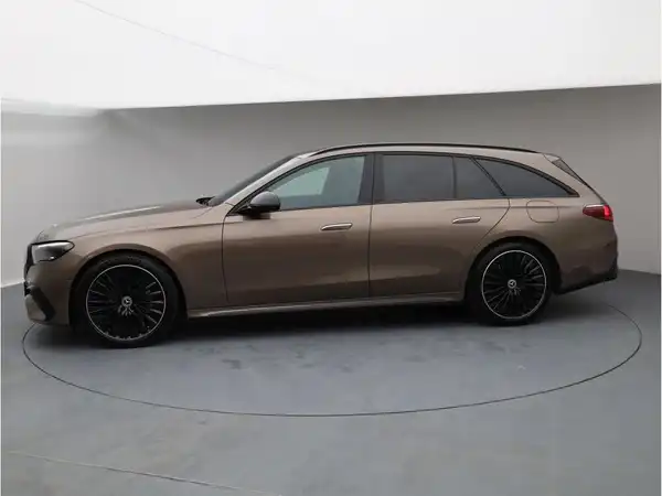 MERCEDES-BENZ E 300 T de 4M (3/21)